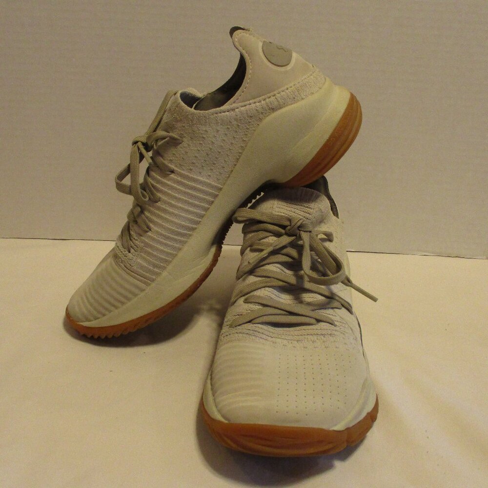 Under Armour Woman Size 7.5 Cream White Lace Up Outdoors Run Walk Athletic Shoes